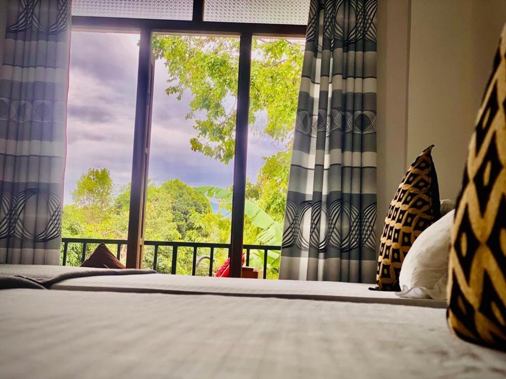 Bed and Breakfast Montes Ella Exterior foto